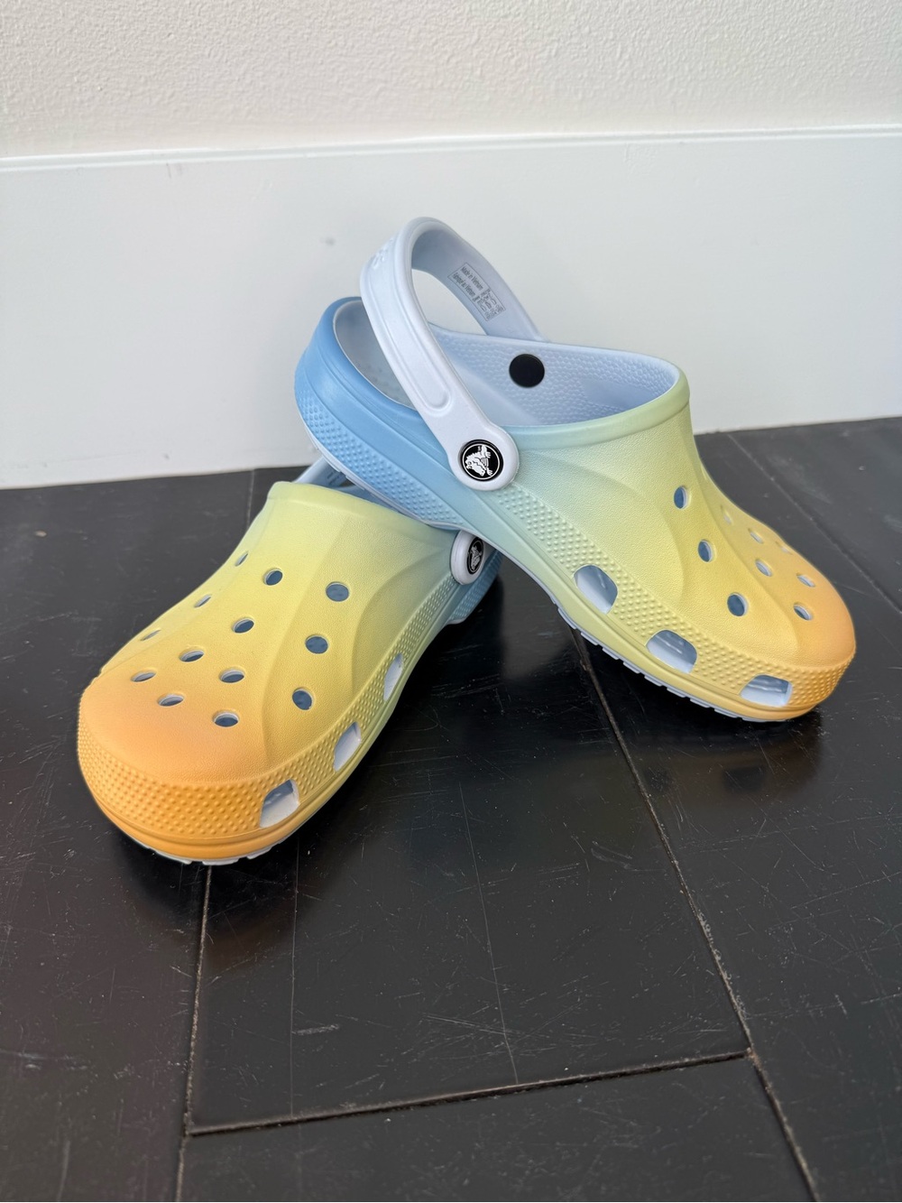 NWOT CROCS Baya Clog in Yellow Blue Orange Gradient